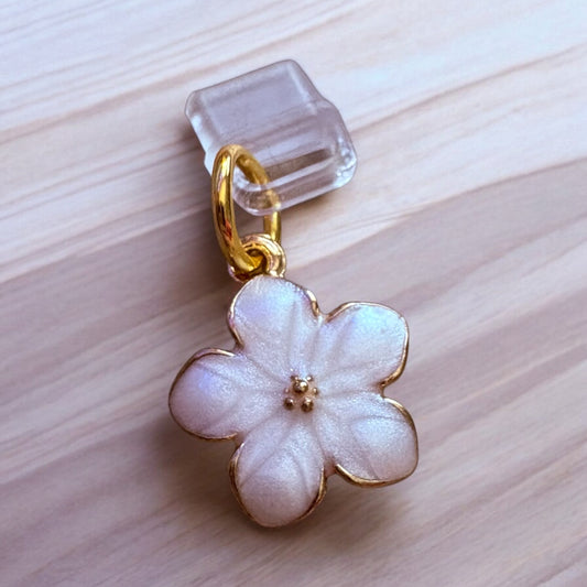 Blossom Charm | Kindle, iPad, iPhone (C-Port)